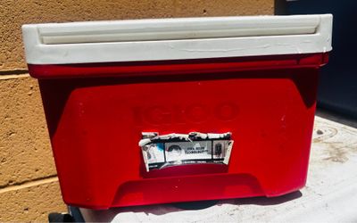 Igloo ice chest