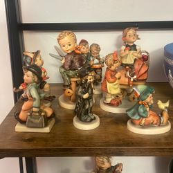 Lot Of  13 Goebel Hummel Figurines