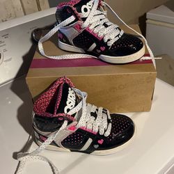 Girls Sneakers