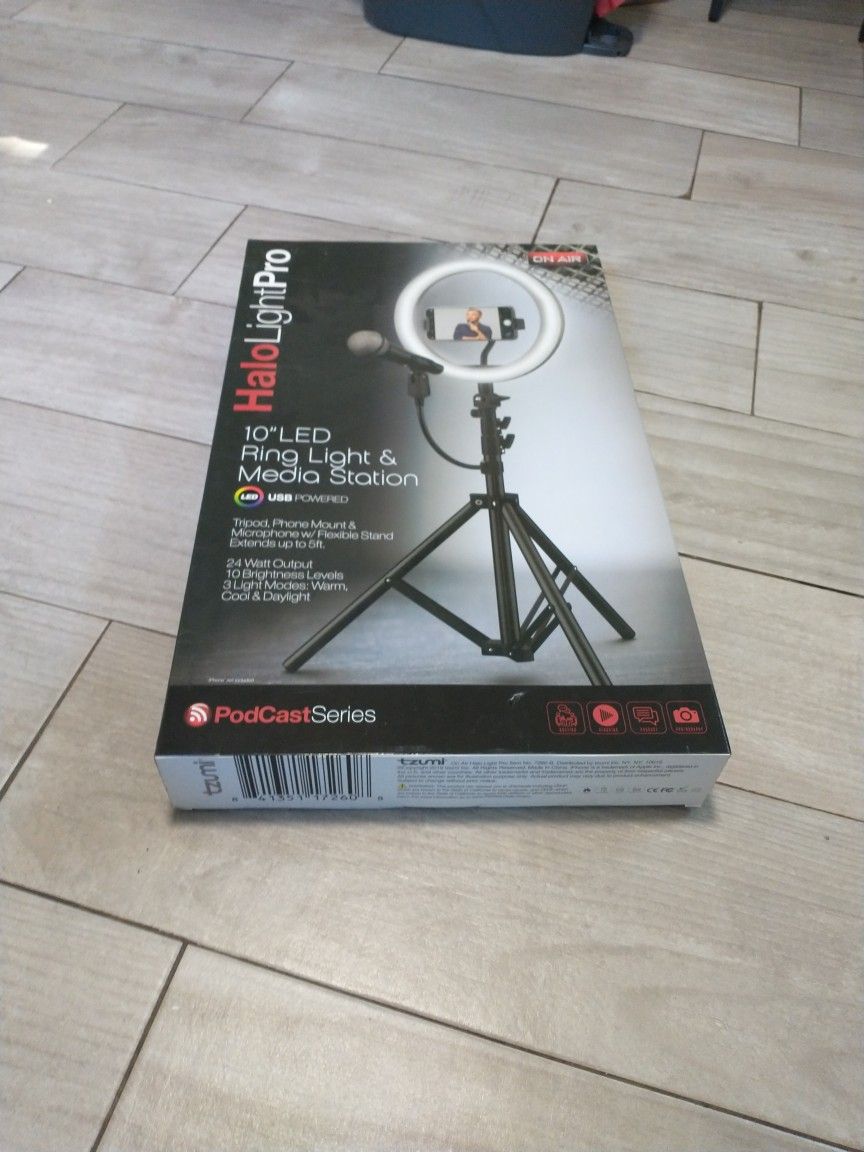 Tzumi HALO LIGHT PRO 10" LED Ring Light & MEDIA STATION 7260 Podcast Series Kit