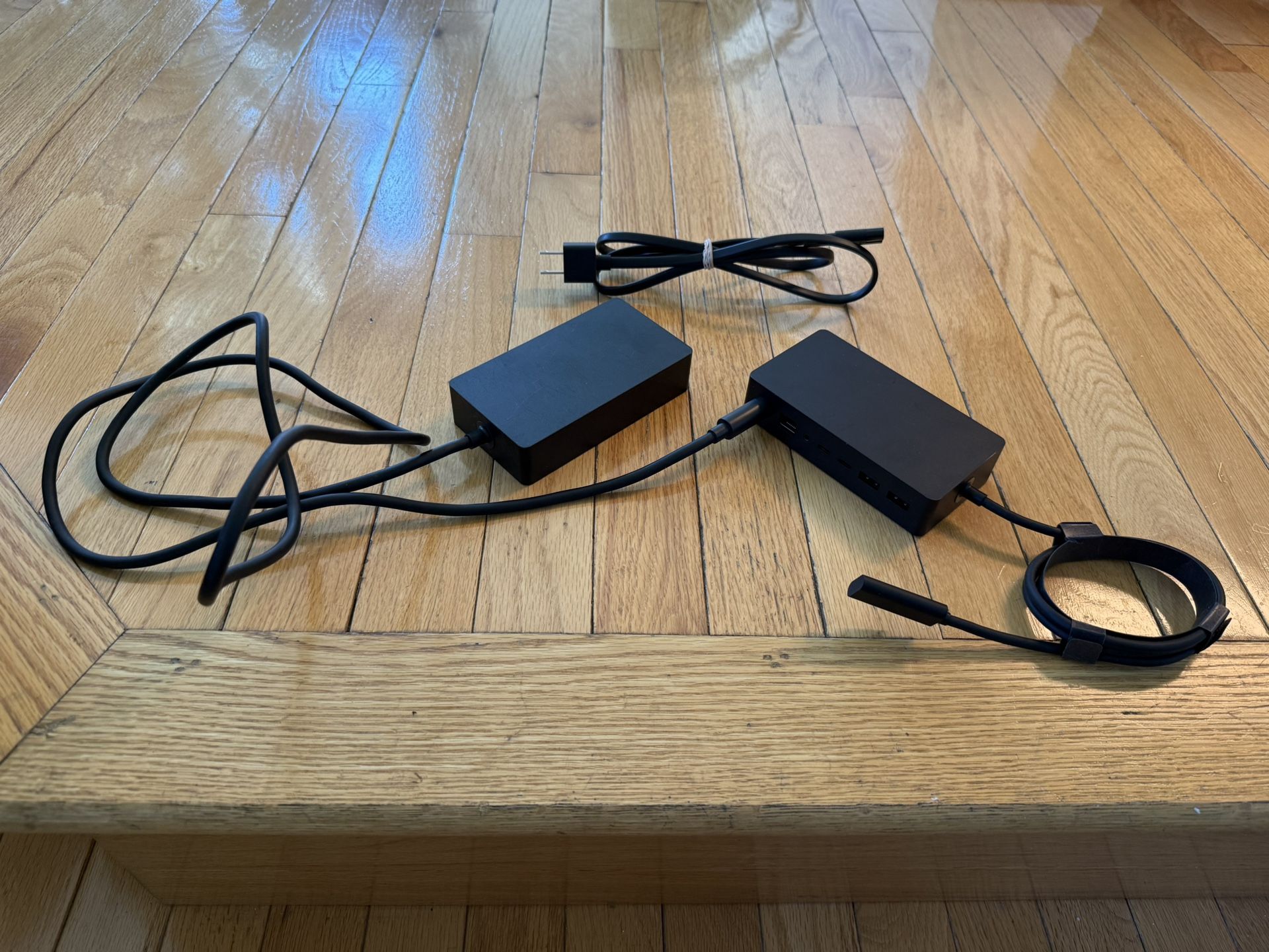 Surface Docking Station 2