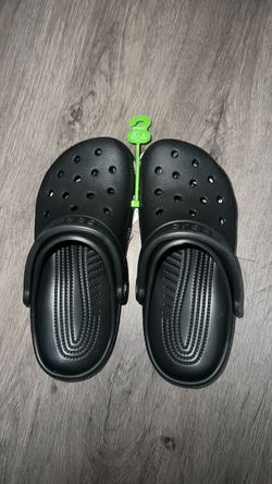 Crocs black