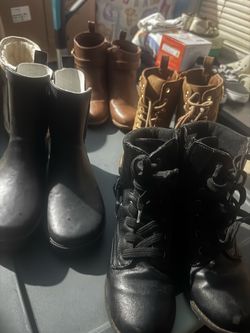 Girls boots