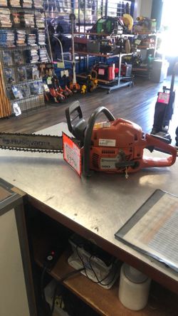 1003 Husqvarna 45CC Gas Powered 2-Stroke Chainsaw W/ 20” Bar and Cover 557211