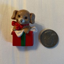 Vintage Hallmark Puppy Present Brooch