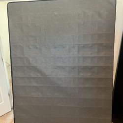 Queen Serta Perfect Sleeper 5” Low Profile Foundation Box Spring 