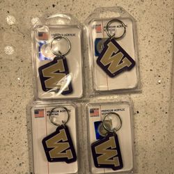 WASHINGTON HUSKIES PREMIUM ACRYLIC KEY RING