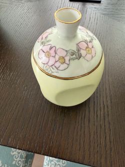 Antique Favorite Bavaria hand painted vase