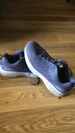 Eddie. Bauer  size  13