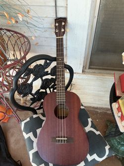 Makala MK-B Baritone Ukulele