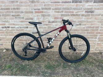 Trek Marlin 6 Mountain Bike