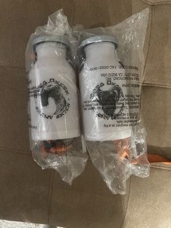 Star Wars Galaxy's Edge Bantha Blue Milk souvenir sipper bottles