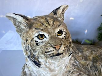 22"'x12" Museum-Quality Handcrafted & Hand-painted Ceramic Sculpture Bobcat by The Townsends