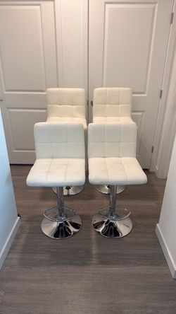 Adjustable 4 White Tufted Bar Stools