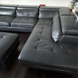 Modern Black Sectional Sofa with Ottoman