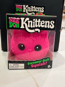 NeeDoh Knittens Sweater-Soft Squish Toy