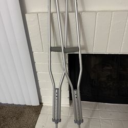 Crutches & Boot