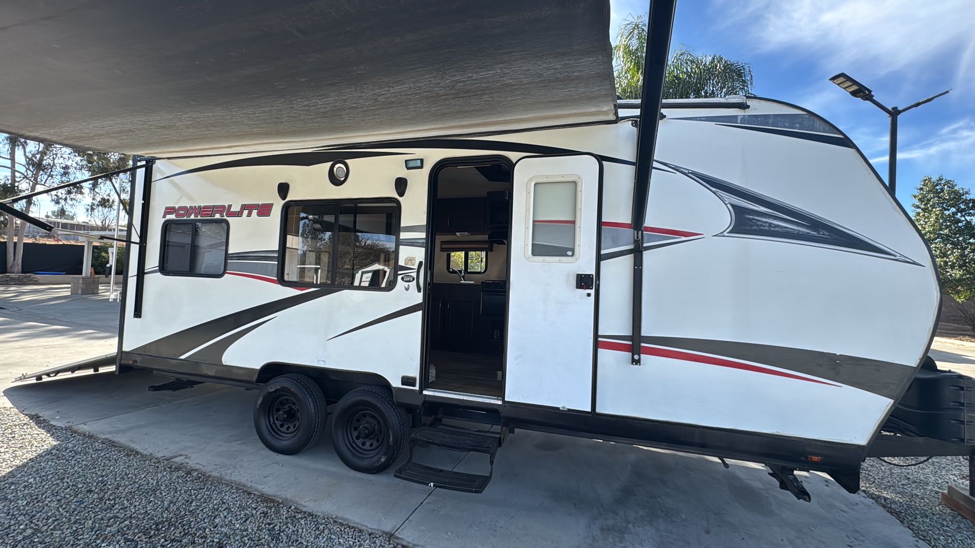 2018 Pacific coachworks Power Lite 19fs