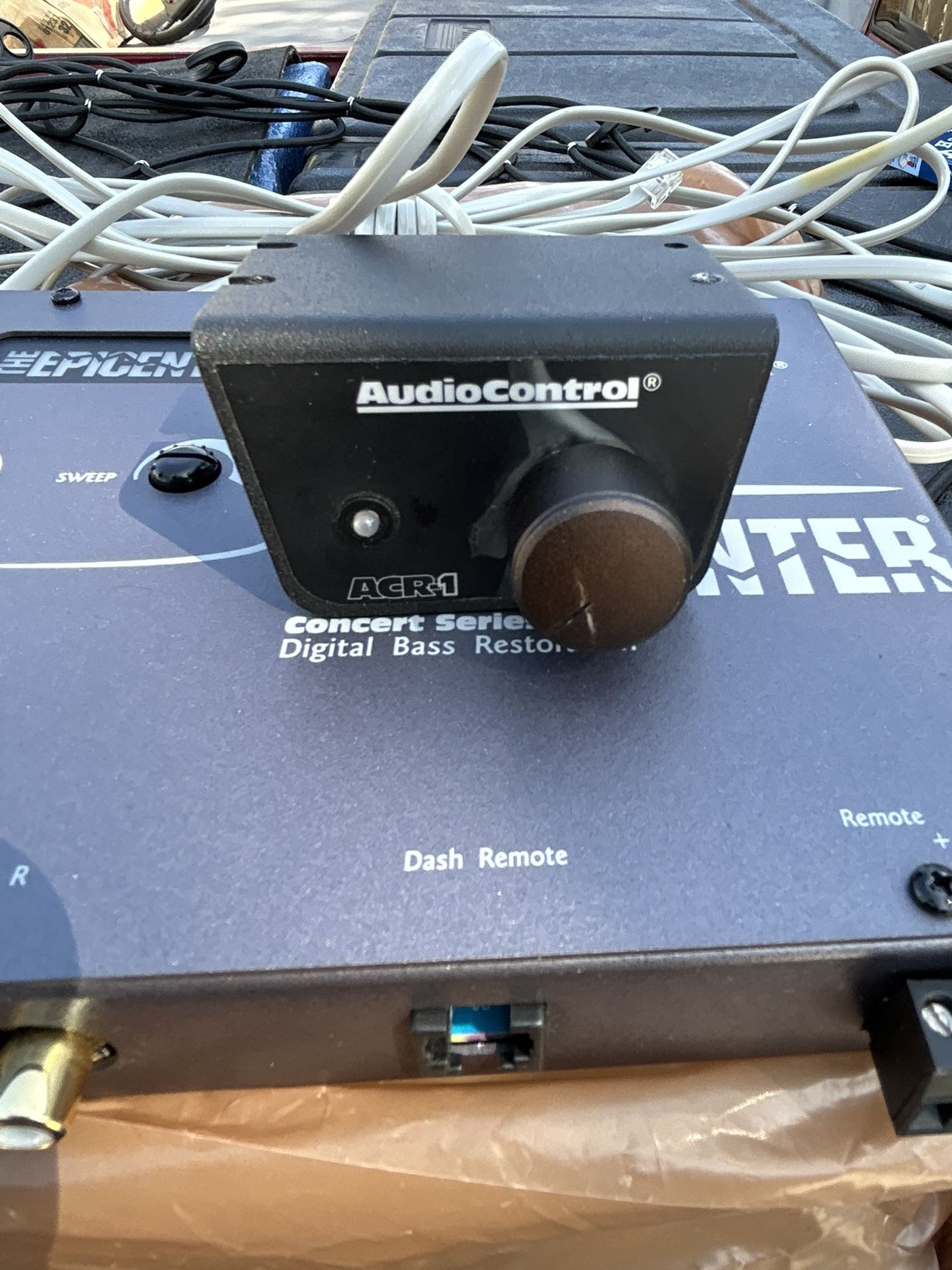 The Epicenter® by AudioControl Bass processor (Gray)