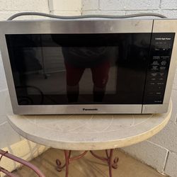 Panasonic 1100 Watt Microwave