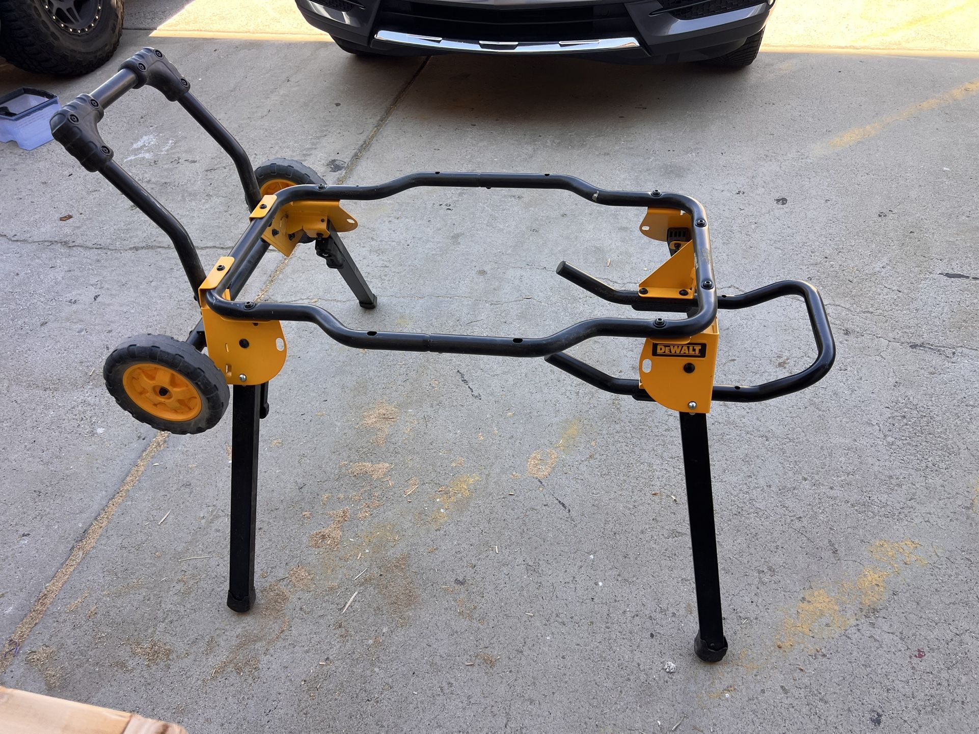 DEWALT 31.5 lbs. Rolling Table Saw Stand