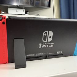 Nintendo Switch Bundle – Mint Condition – Only Used Once – $385