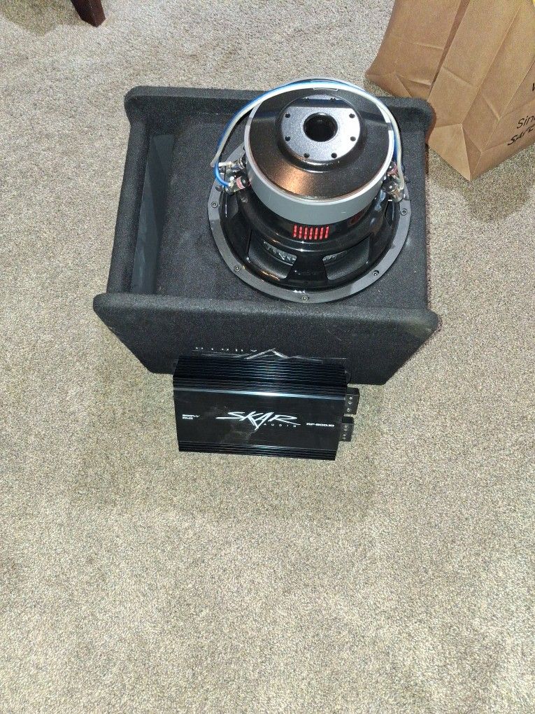 Skar 10in Subwoofer With Amp