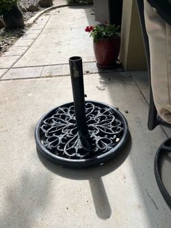 Patio umbrella stand