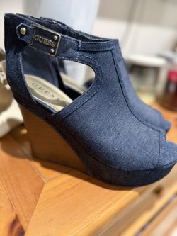 Guess Shoes Size 10 