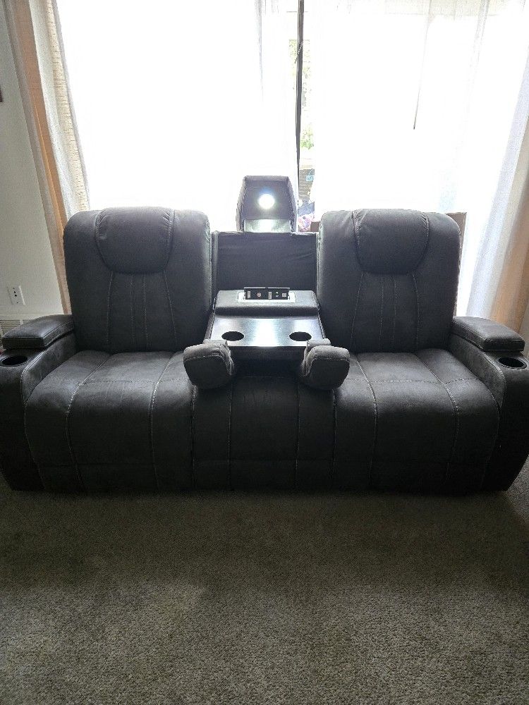 2 Living Room Recliner Couches