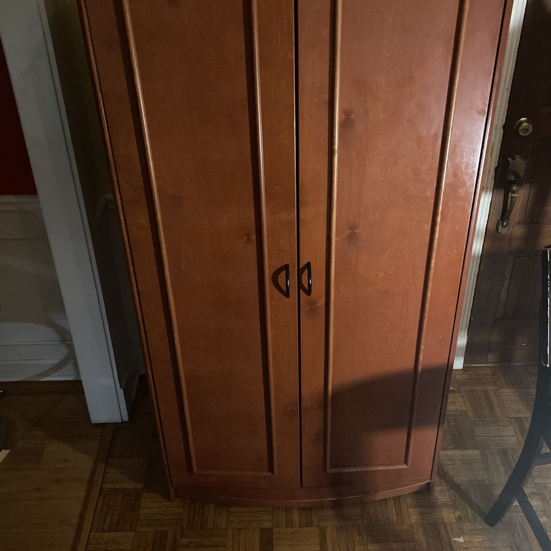 Wood Wadrobe