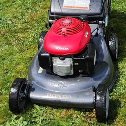 Honda Self Propelled Lawn Mower!