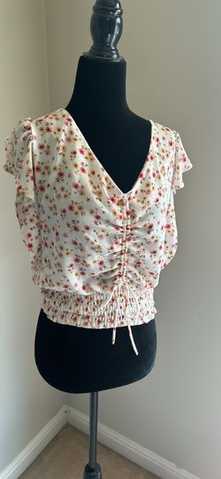 Cute Shirt from Monteau! Size Large! Used Like New! Fitted waist stretch!