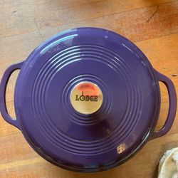 Lodge Enameled Dutch Oven