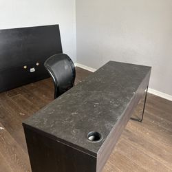 Free Desk And Chair 