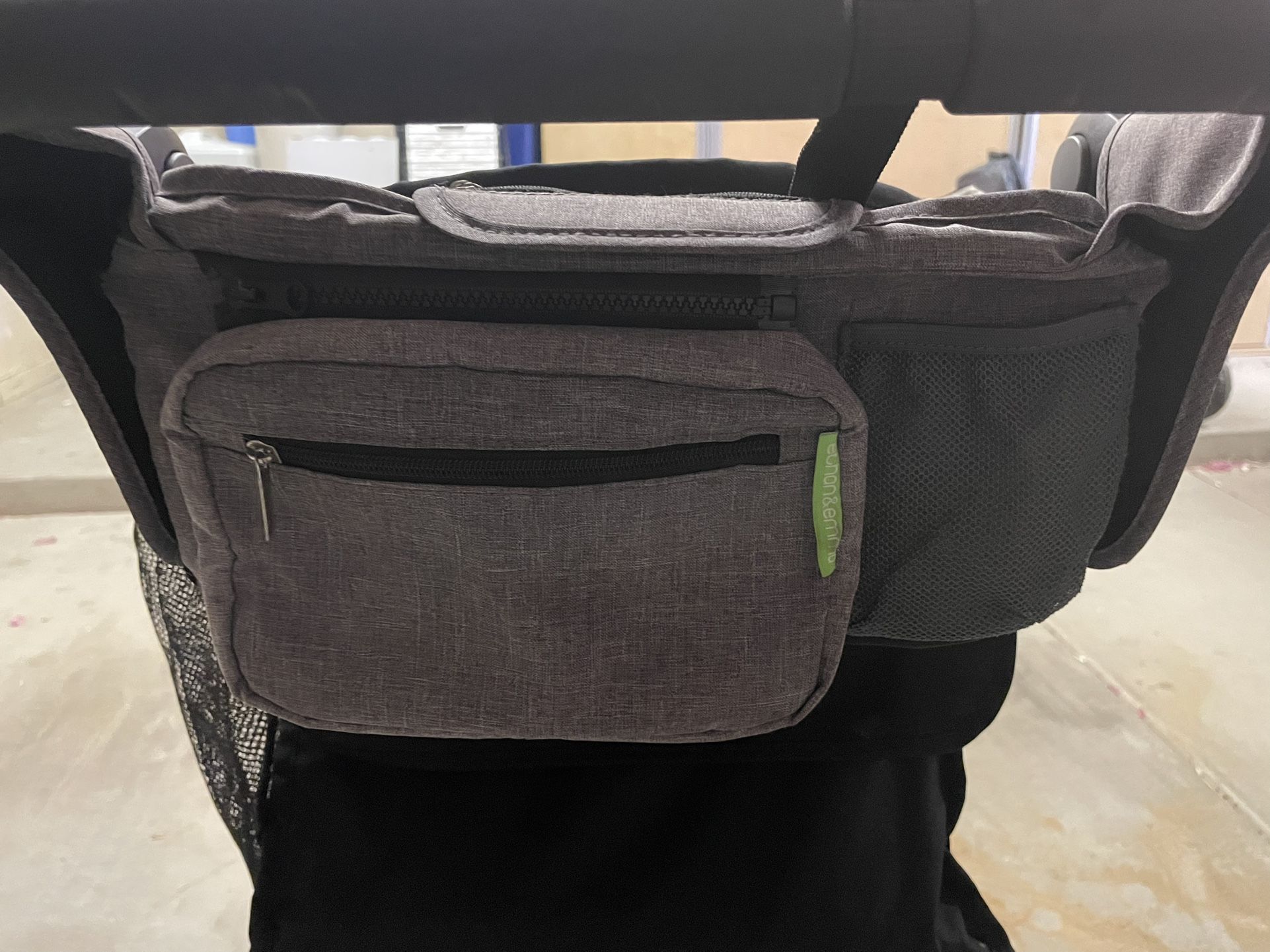 BOB Revolution Jogger Stroller