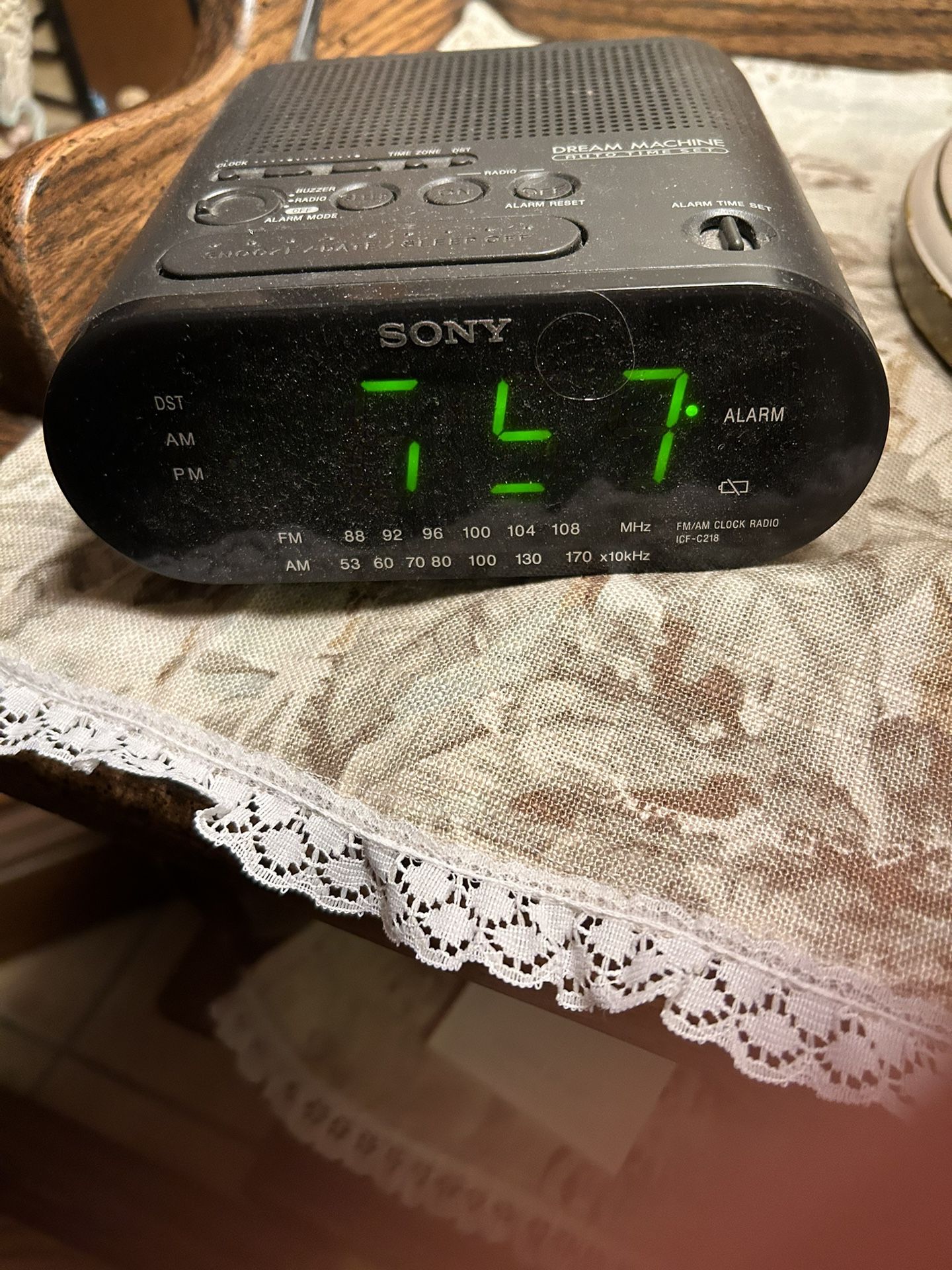 Nice Vintage Sony Radio Clock Alarm 