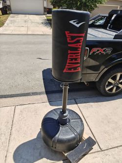 Everlast boxing stand