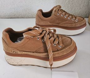 Uggs Platform Sneakers 