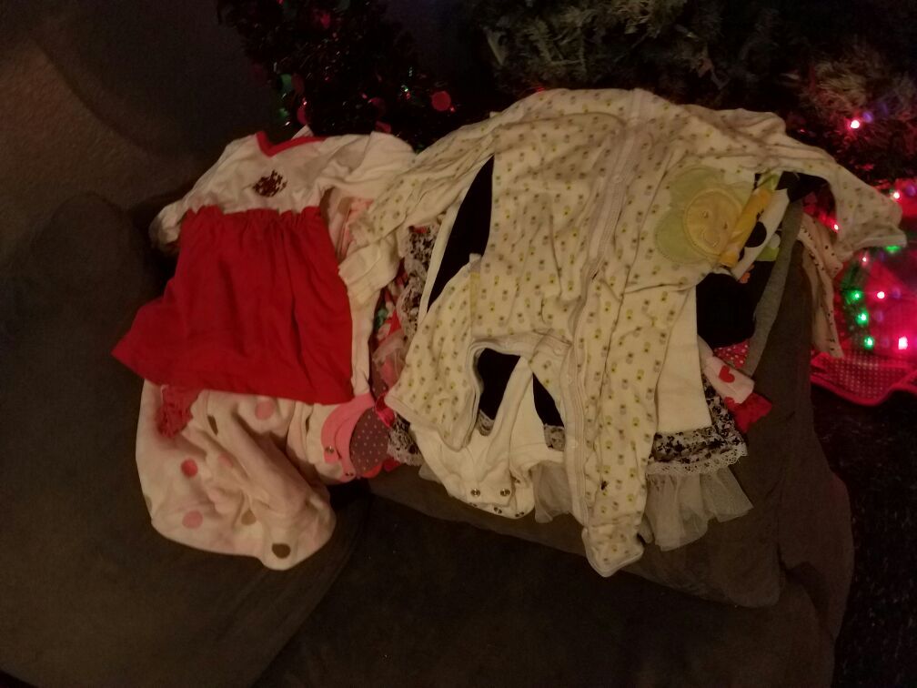 Babygirl clothes, 9-12 months.