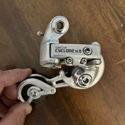 SUNTOUR CYCLONE MARK-Ⅱ Rear Derailleur New-Old-Stock Suntour Cyclone Mark-II Rear DerailleurShort Cage