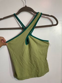 Green stylish women’s cropped tank