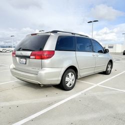 Toyota Sienna CE 2004