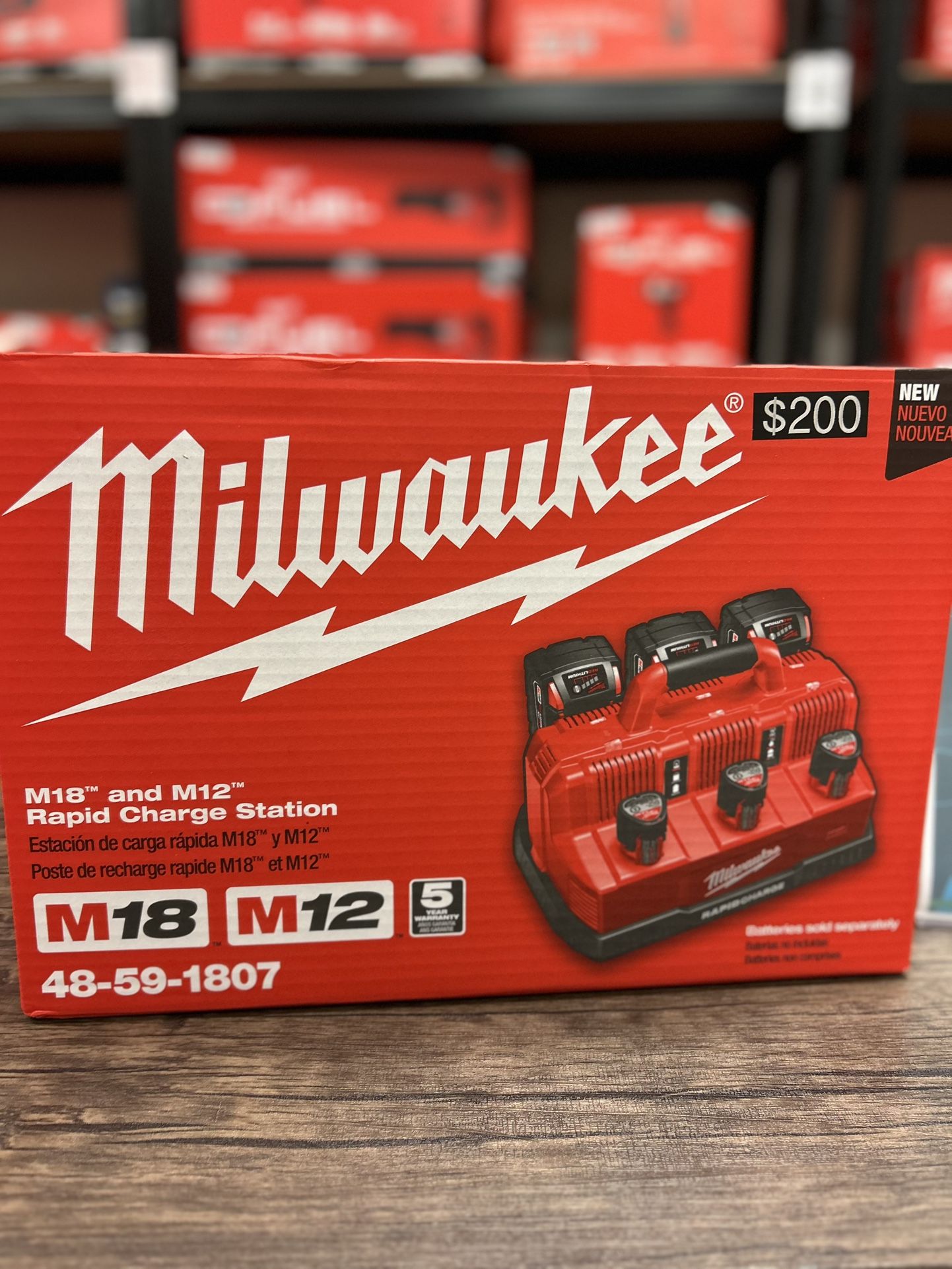 Milwaukee M12 and M18 12-Volt/18-Volt Lithium-Ion Multi-Voltage 6-Port Sequential Rapid Battery Charger (3 M12 and 3 M18 Ports)