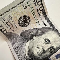 2009 Series a US $100 Dollar Bill Star Note LI 01545669*