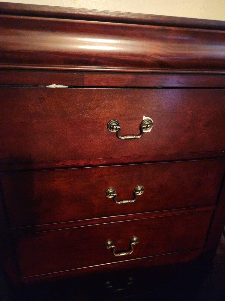 Cherrywood Brown Chest 5 Dors