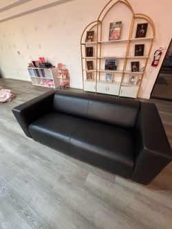 Leather Couch - Great Condition