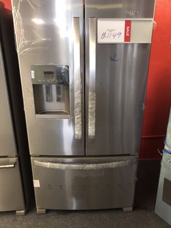 New scratch and dent whirlpool 25 cu ft stainless steel French door fridge. 1 year warranty
