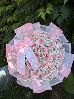 Ramo buchon roses flower bouquet