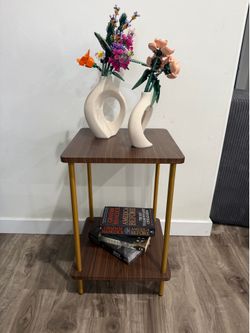 Mid-Century Modern Side Table / End Table